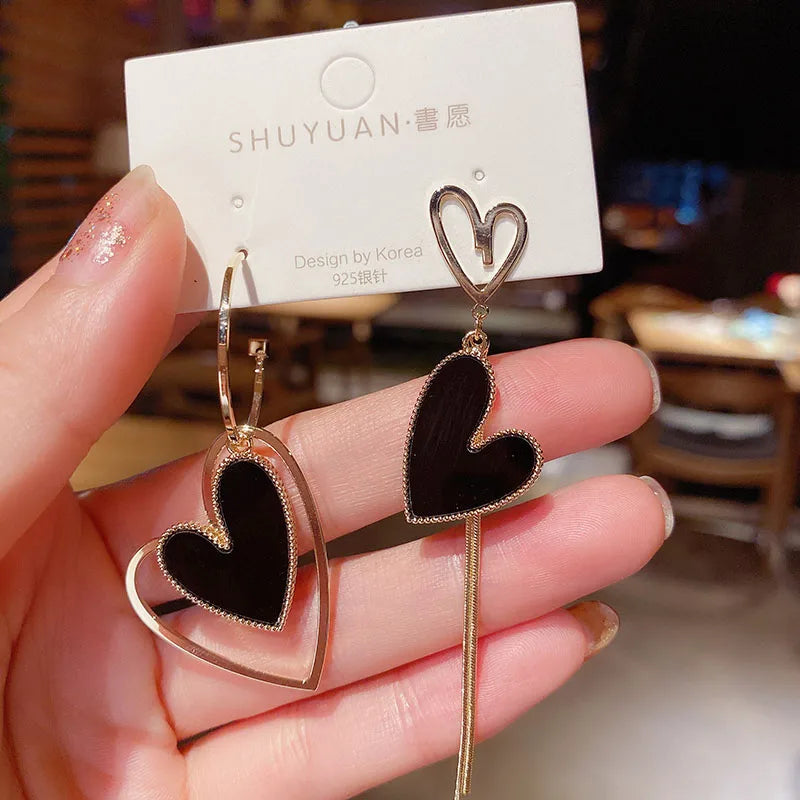 Black Heart Asymmetric Drop Earrings