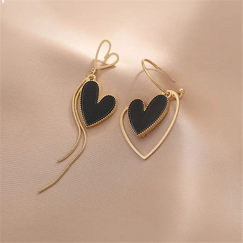 Black Heart Asymmetric Drop Earrings