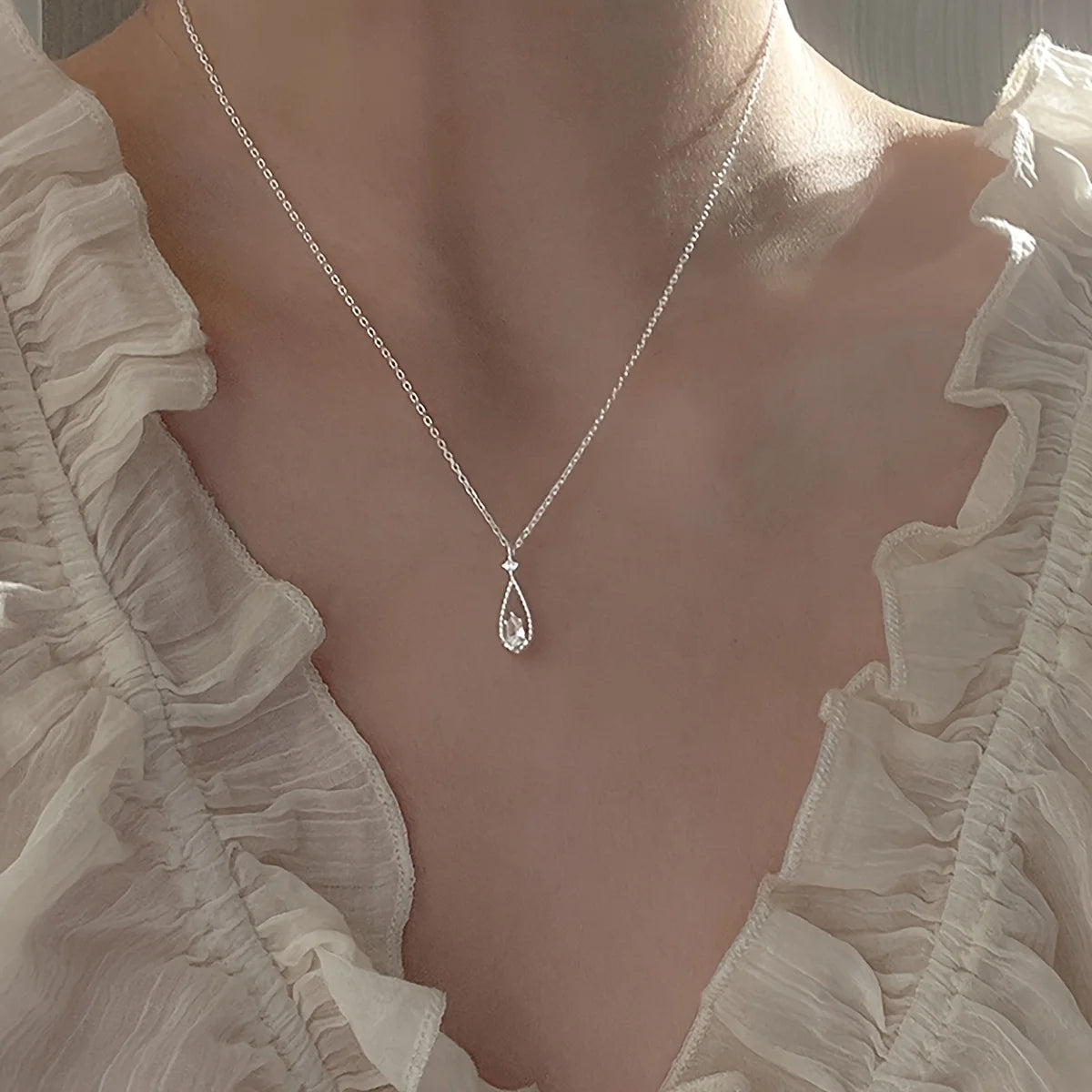 Zircon Water Drop Clavicle Necklace