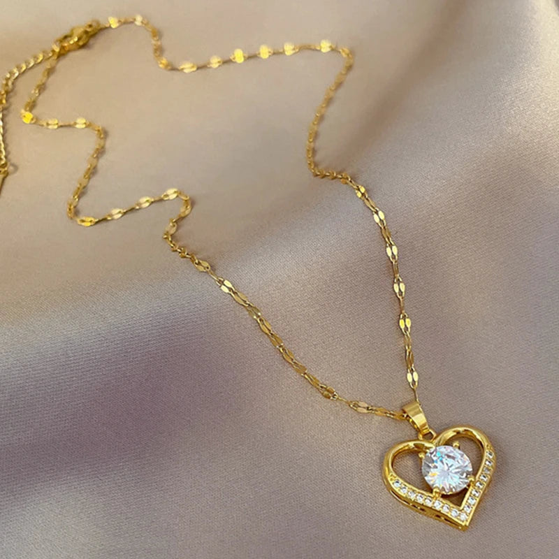 Gold Heart & Lips Necklace