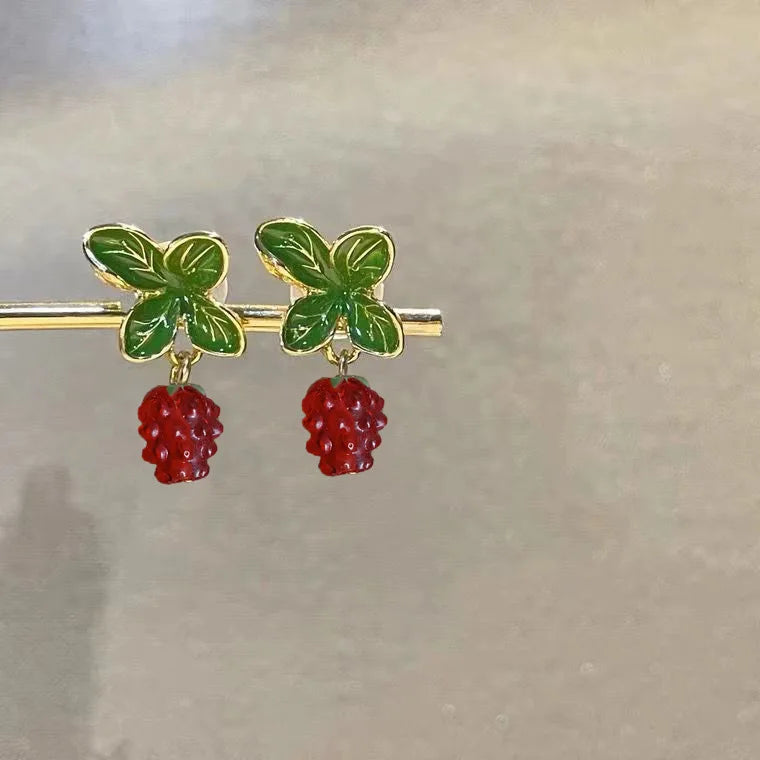 Delicate Red Strawberry Flower Drop Earrings for Women 3D Simulated Fruit Green Leaves Earrings Girls Jewelry Accessories