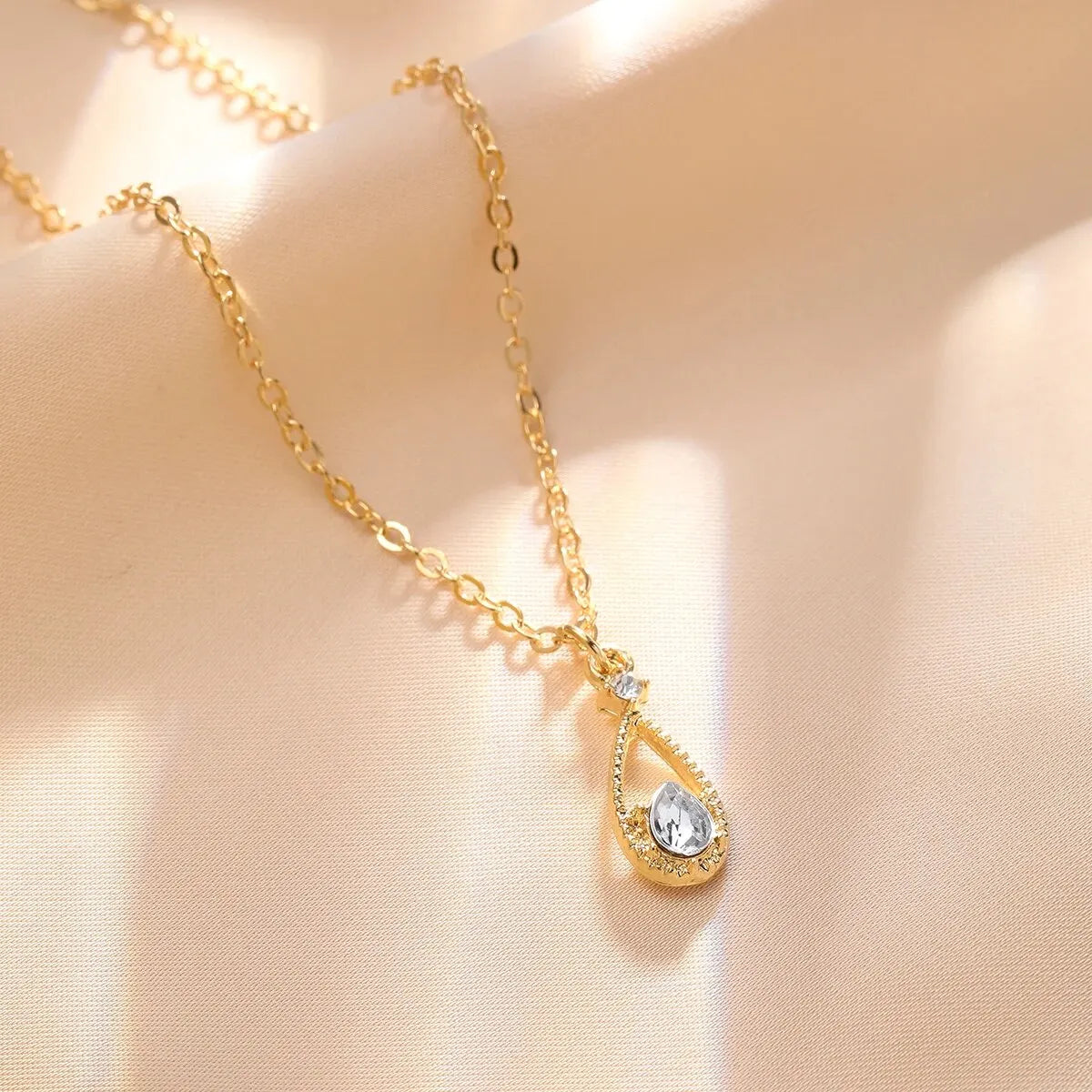 Zircon Water Drop Clavicle Necklace